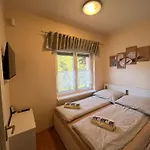 Apartment Izabella Vendeghaz Balatonszarszo