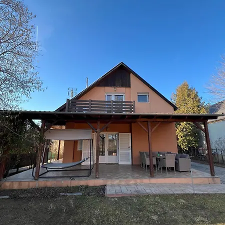 Izabella Vendeghaz * באלאטונסארסו