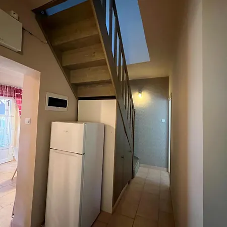 Izabella Vendeghaz * באלאטונסארסו